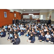 Festejos por el Día de la Bandera con los niños de Jardín